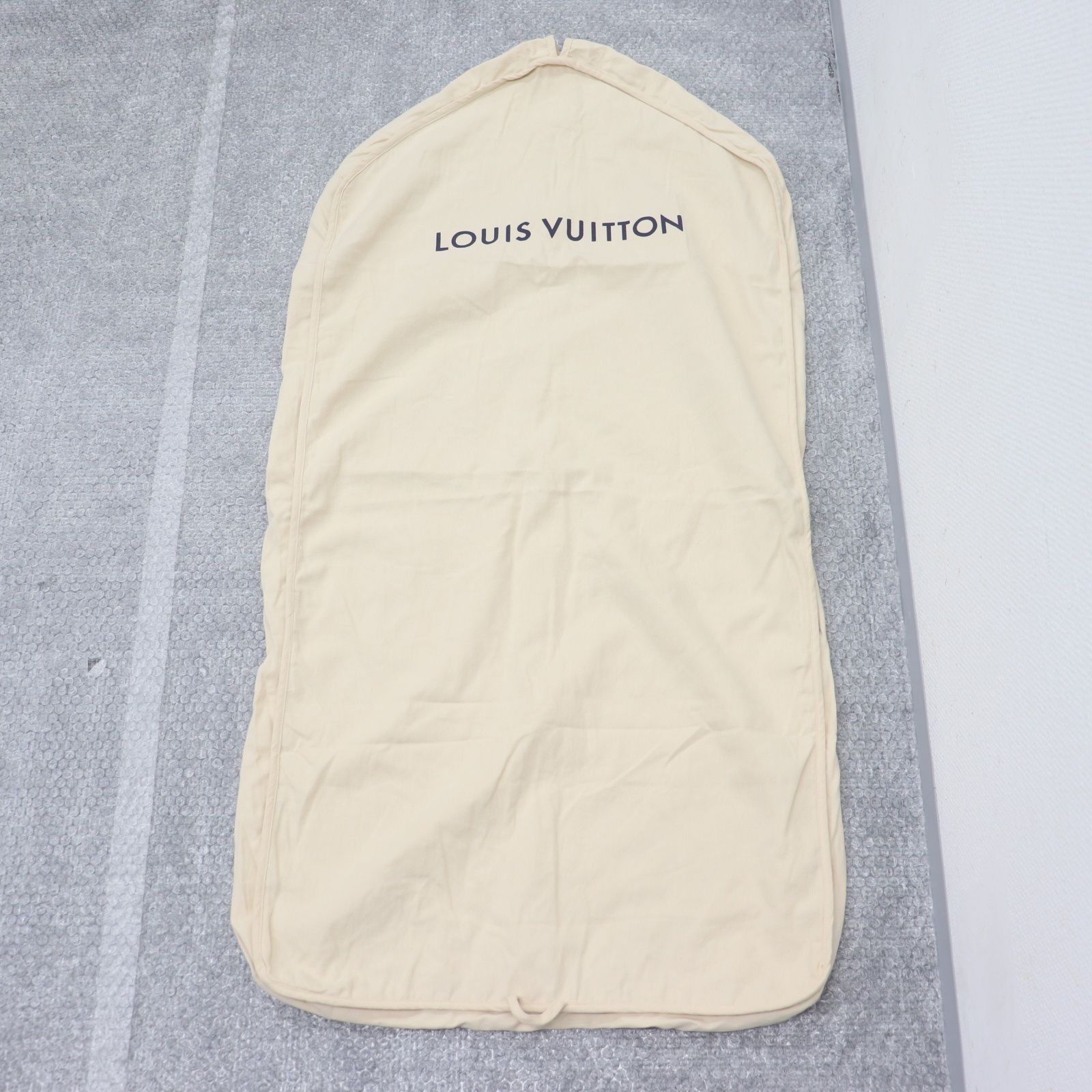 ITQIPIKX7Y6O LOUIS VUITTON ルイヴィトン ガーメントカバー ハンガー