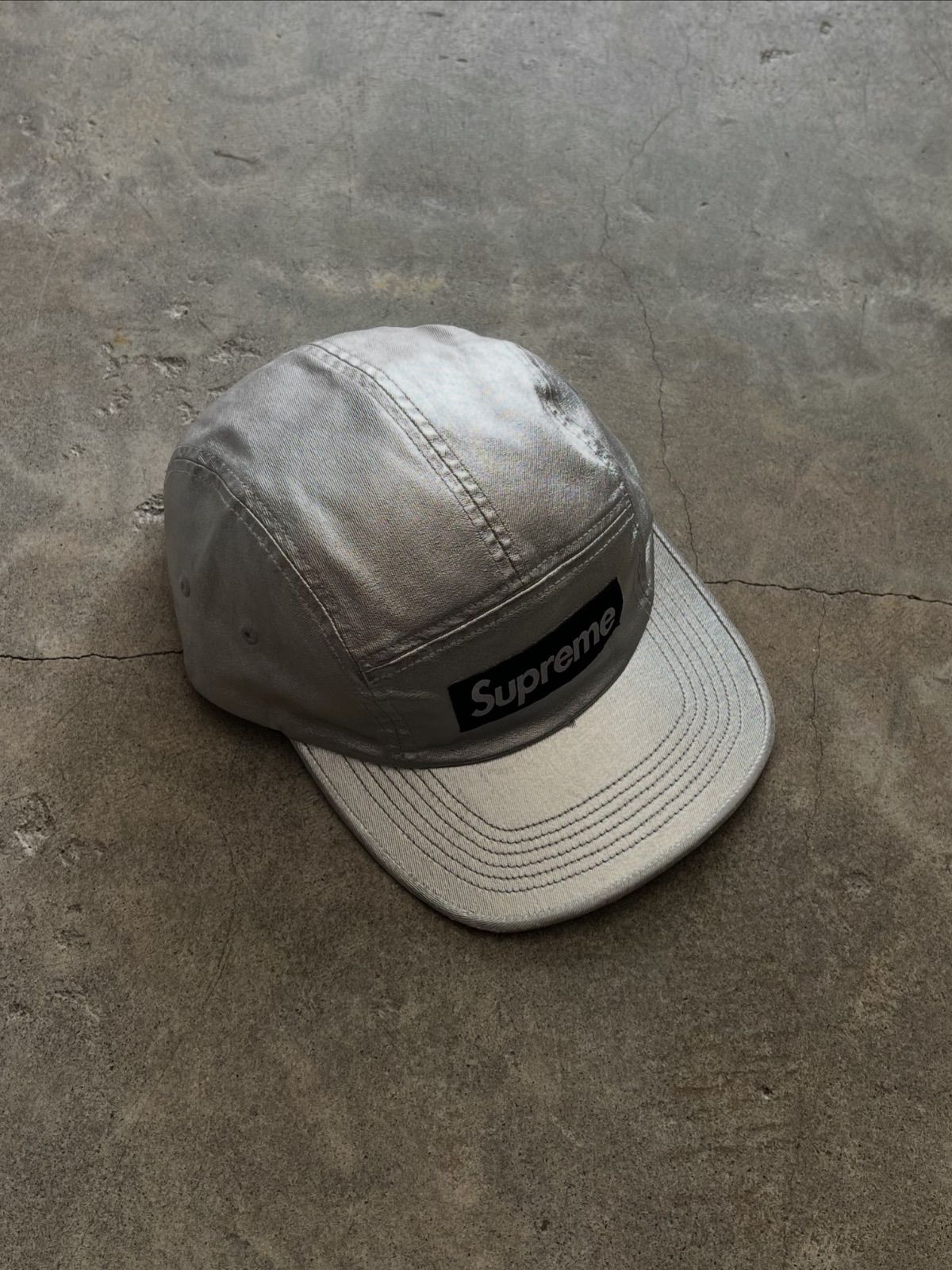 Supreme 5パネルキャップ ボックスロゴパッチ レザーストラップ グレー