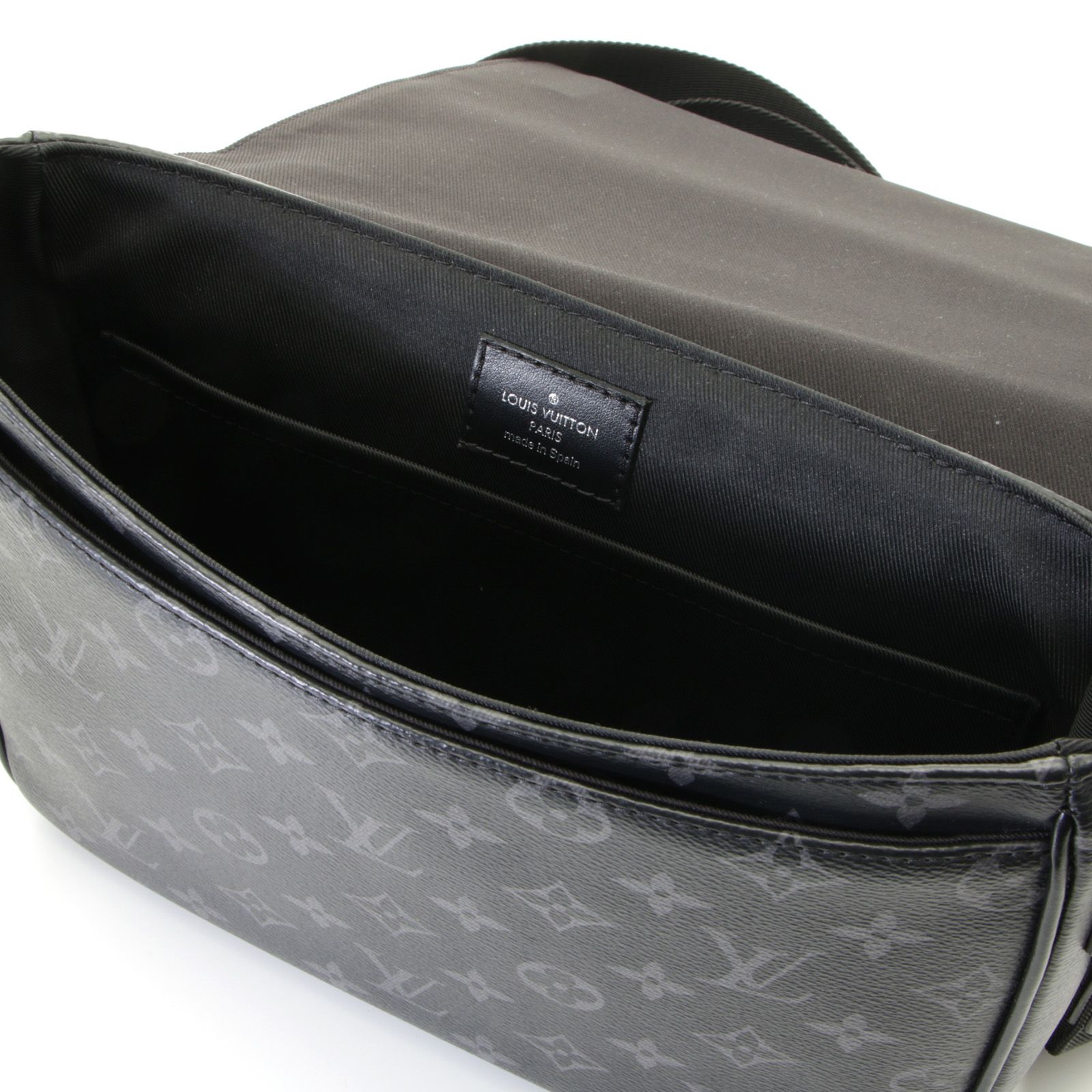 LOUIS VUITTON ルイ・ヴィトン ディストリクトPM NV3 モノグラム