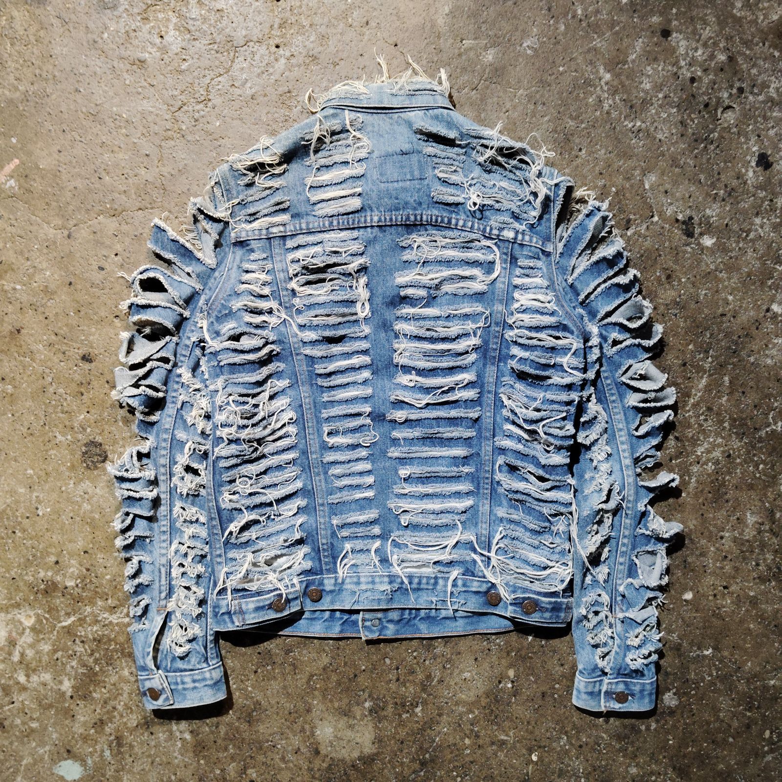BLESS Levi's リメイクデニムジャケット LEVI'S Lamis Khamis ハードダメージ加工 デニムジャケット リーバイス