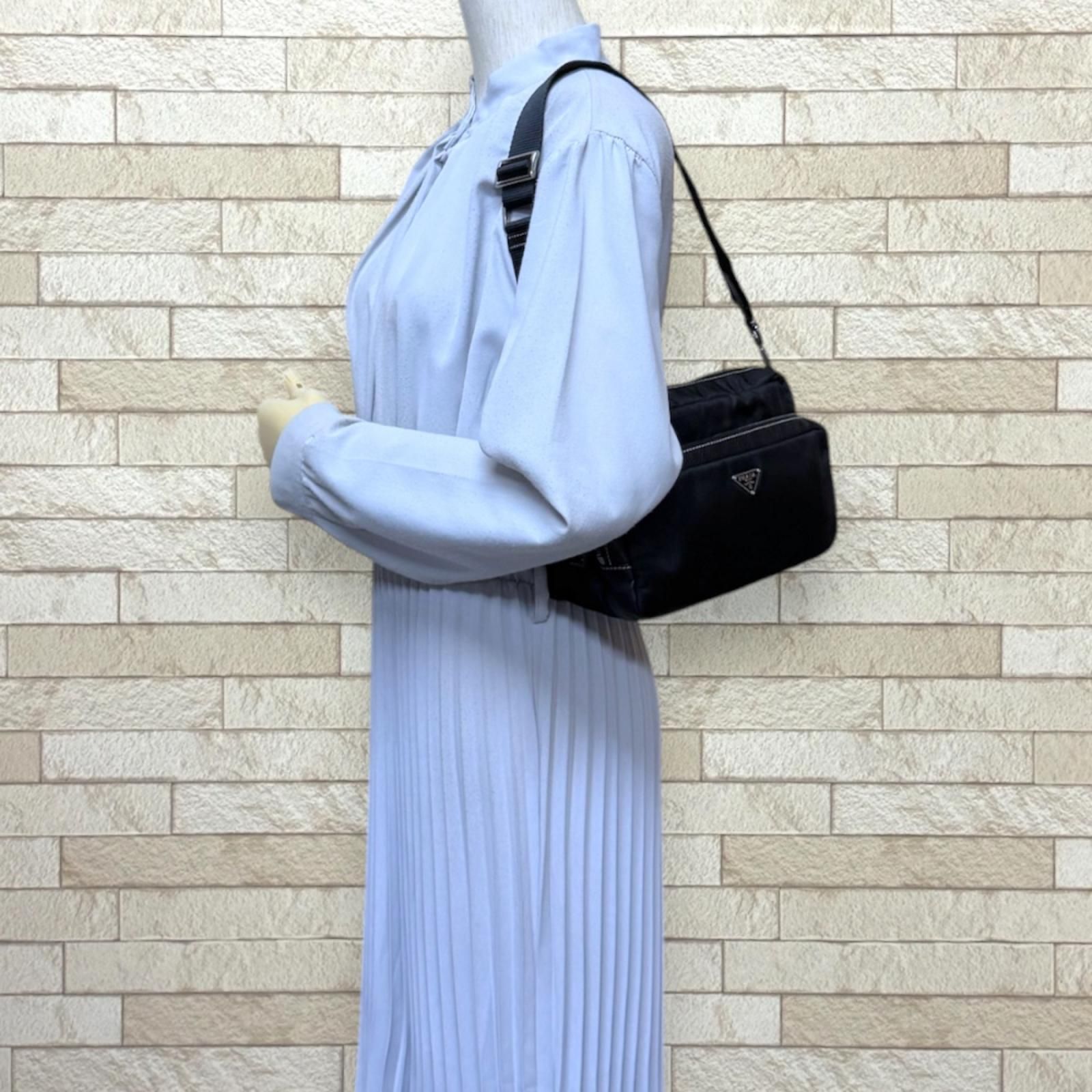 プラダ ショルダーバッグ ナイロン ブラック ユニセックス PRADA 中古