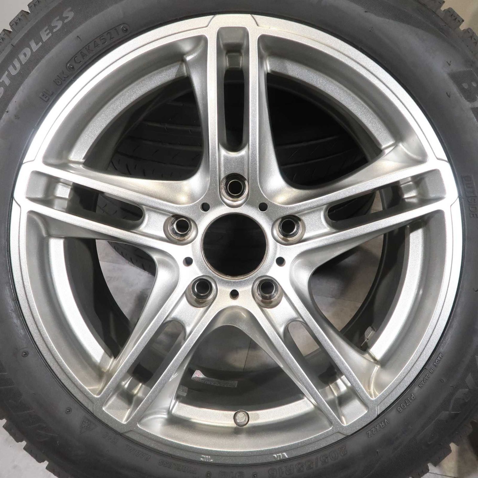 バリ山 VRX 2020年製 BMW 】205/55R16 ブリヂストン スタッドレス + 
