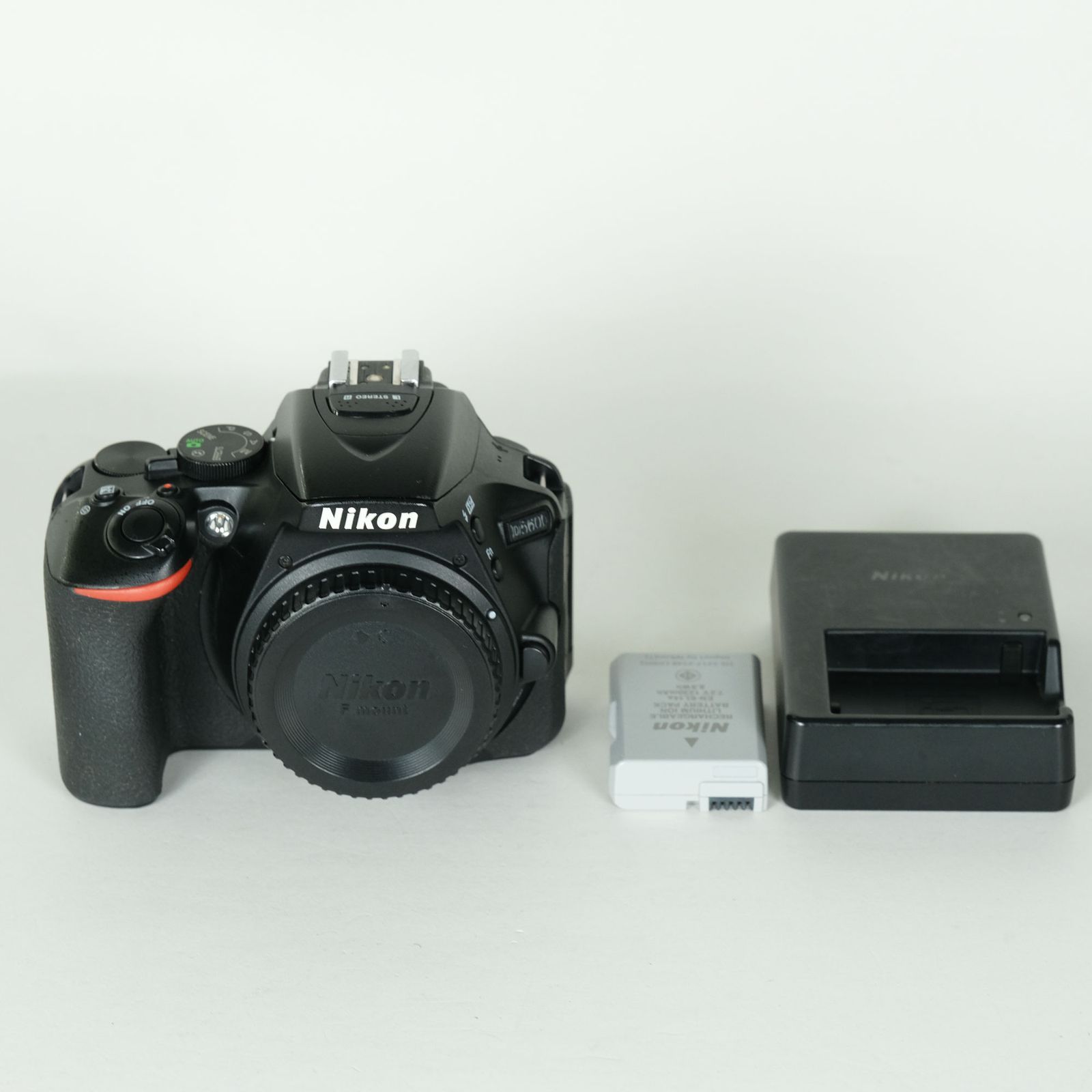 [良品 | シャッター数81,419回] Nikon D5600 [ボディ] | Nikon Fマウント