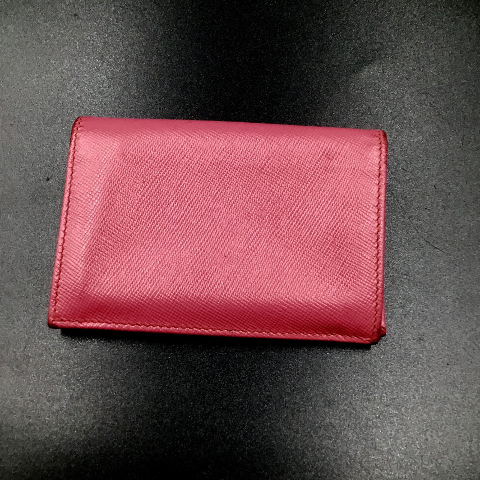 PRADA プラダ サフィアーノレザー カードケース 名刺入れ ピンク ゴールドロゴ PRADA プラダ サフィアーノレザー カードケース 名刺入れ ピンク ゴールドロゴ
