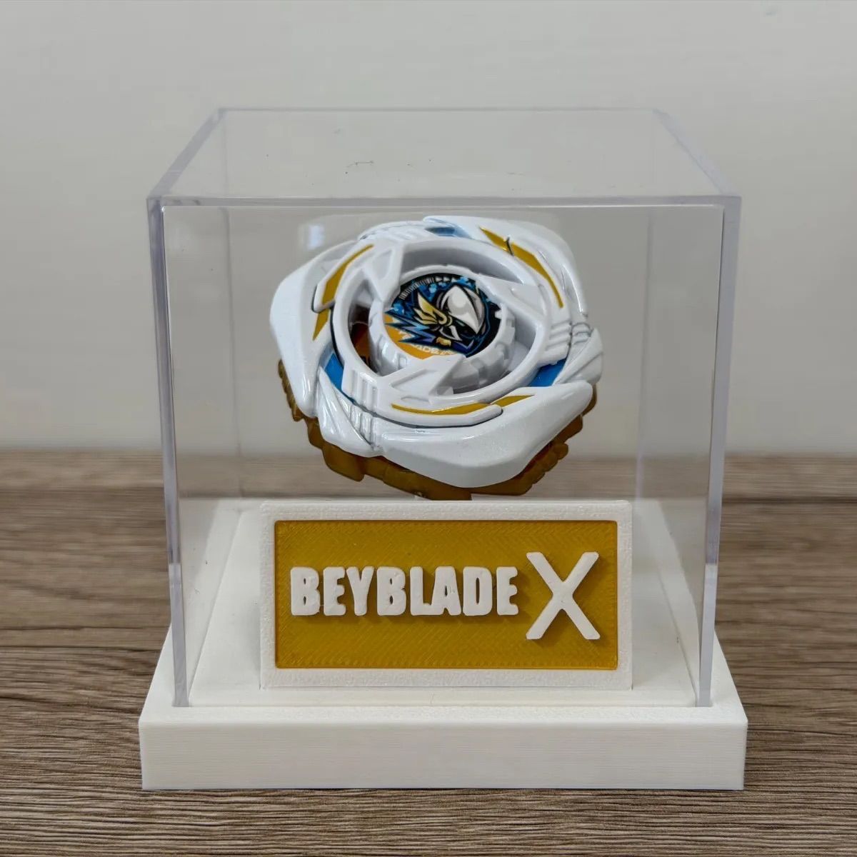 ベイブレードx クリアケース ディスプレイ 1個 BEYBLADE X - メルカリ