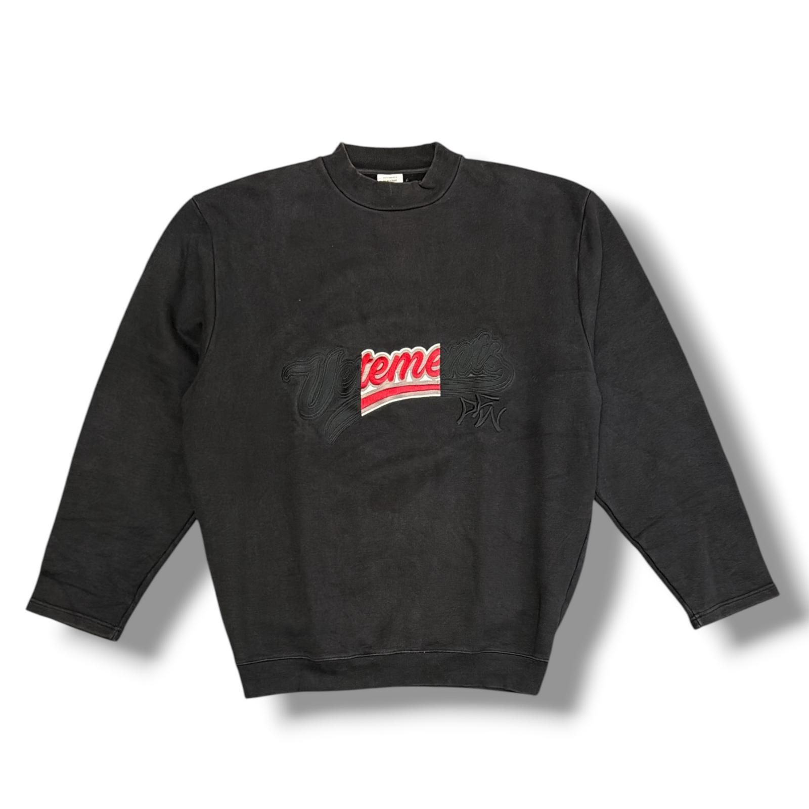 VETEMENTS 18AW Baseball Logo Embroidered Sweatshirt ベースボーロゴスウェット トレーナー ヴェトモン MAH18TR31  ブラック S （19968M） VETEMENTS 18AW Baseball Logo Embroidered Sweatshirt ベースボーロゴ