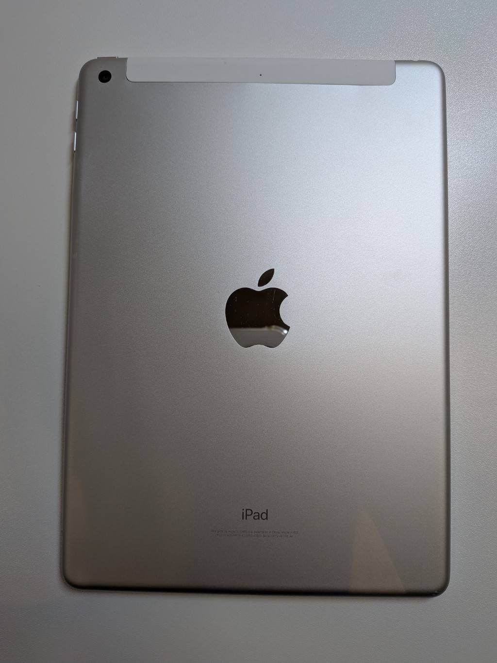 ジャンク】iPad 第5世代 128GB シルバー - メルカリ