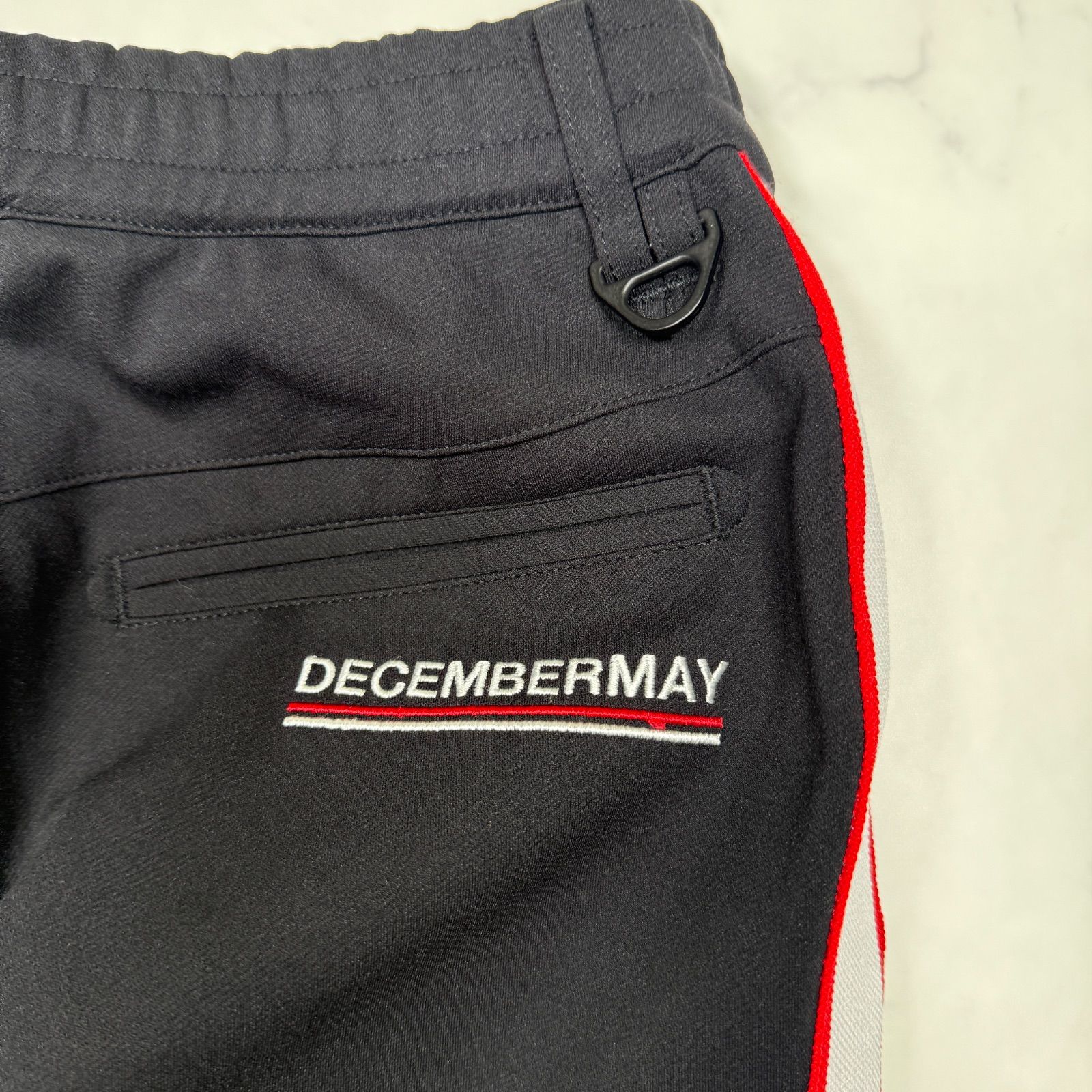 美品 DECEMBERMAY ディセンバーメイ ジョガーパンツ ブラック サイド