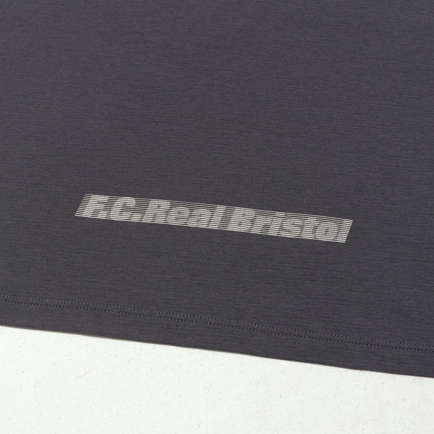 美品】F.C.Real Bristol エフシーレアルブリストル Tシャツ グレー