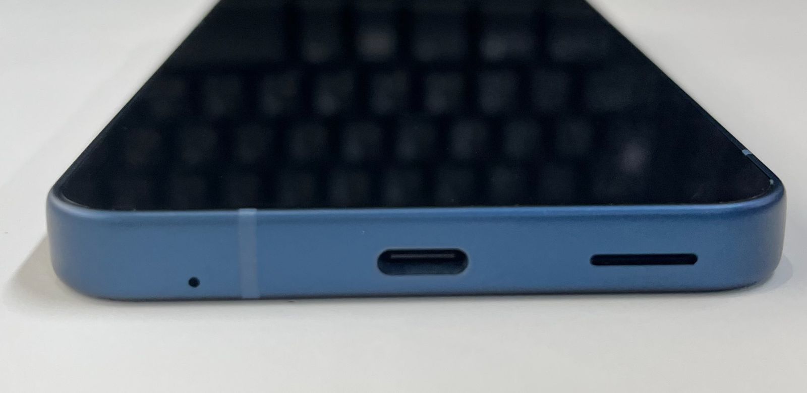 新品同様 AQUOS sense10 SH-M33 128G デニムネイビー simフリー - メルカリ