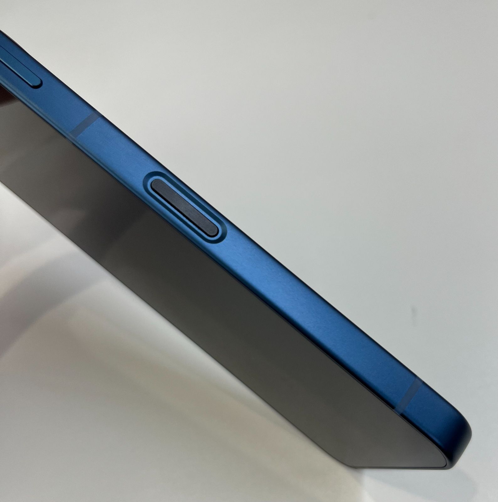 新品同様 AQUOS sense10 SH-M33 128G デニムネイビー simフリー - メルカリ