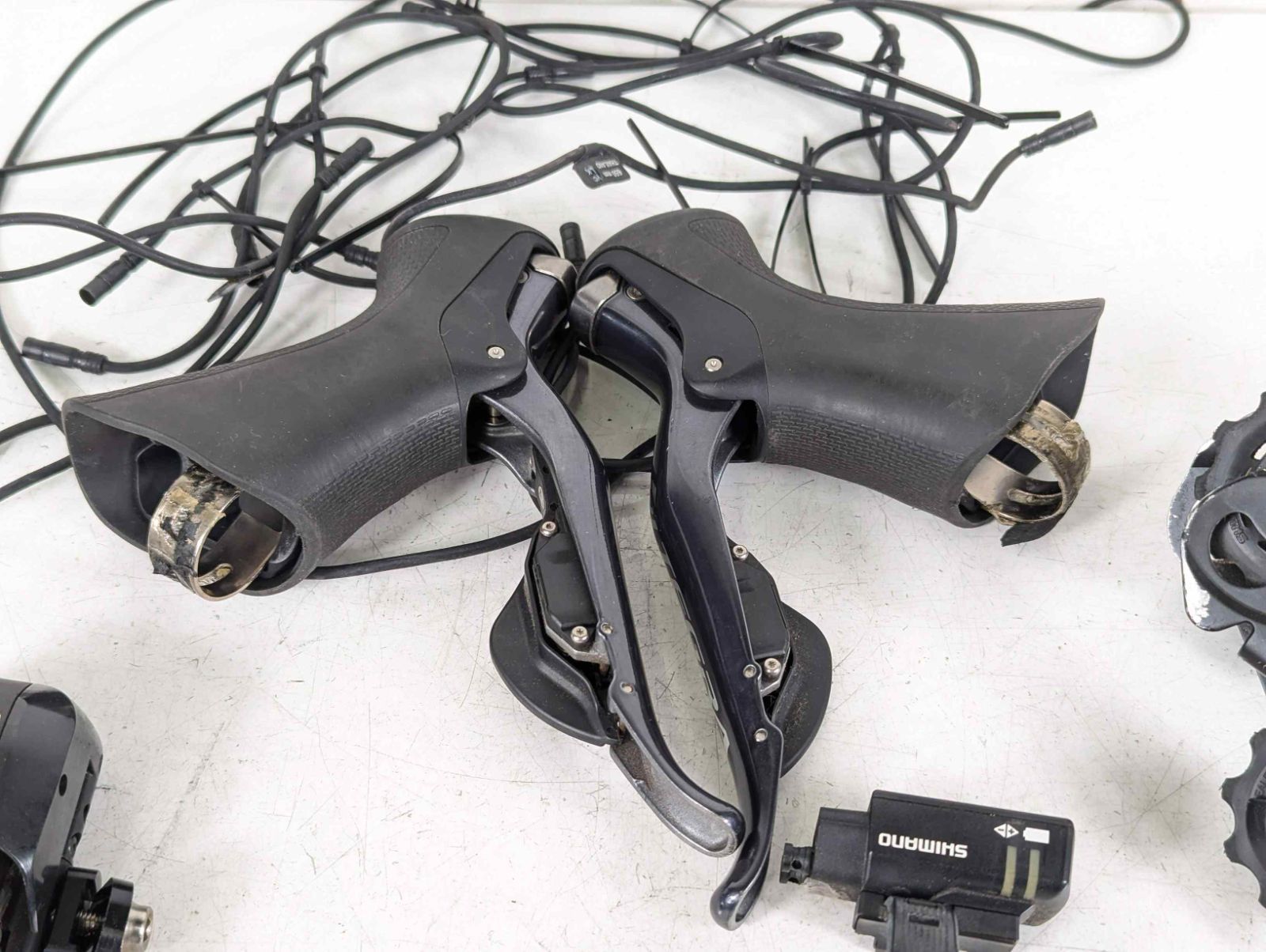 【並品】Shimano シマノ ULTEGRA 6870系 Di2 グループセット パーツセット GR260715A 【並品】Shimano シマノ ULTEGRA 6870系 Di2 グループセット パーツセット GR260715A