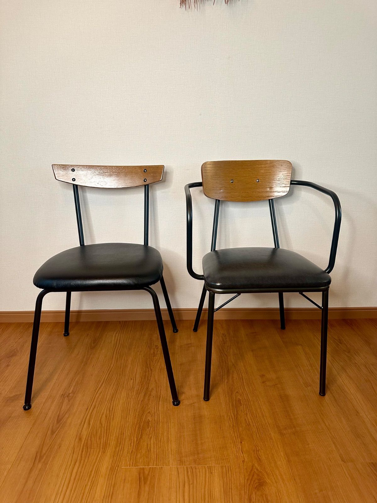 JOURNAL STANDARD FURNITURE ヘンリーアームチェア