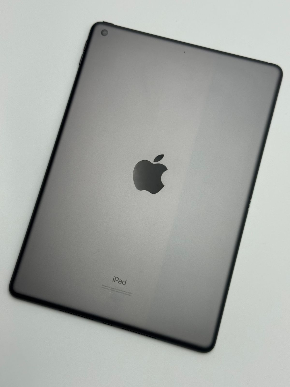 中古C】iPad 第8世代 32GB スペースグレー Wi-Fi バッテリー【85