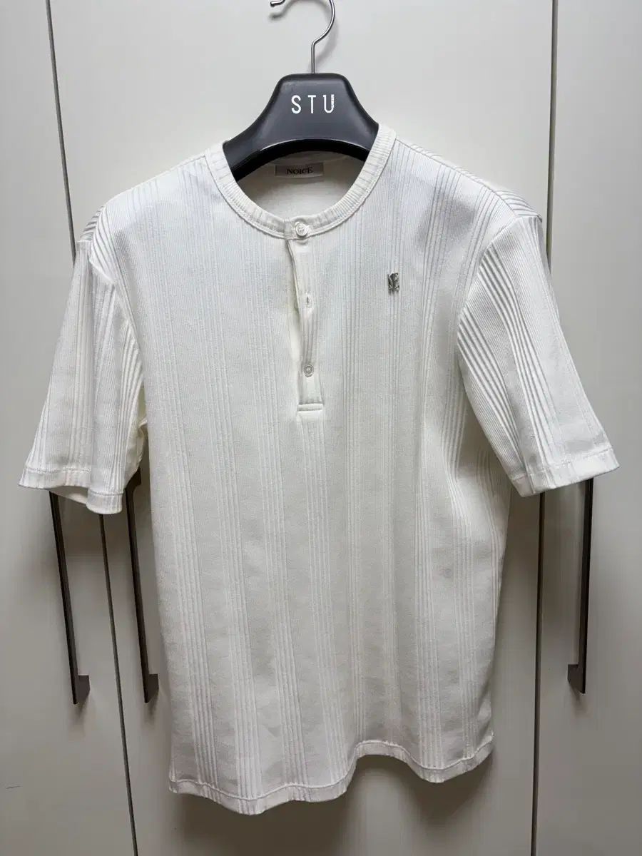 ノイズ ヘンリーネック 白 m 7,906円
