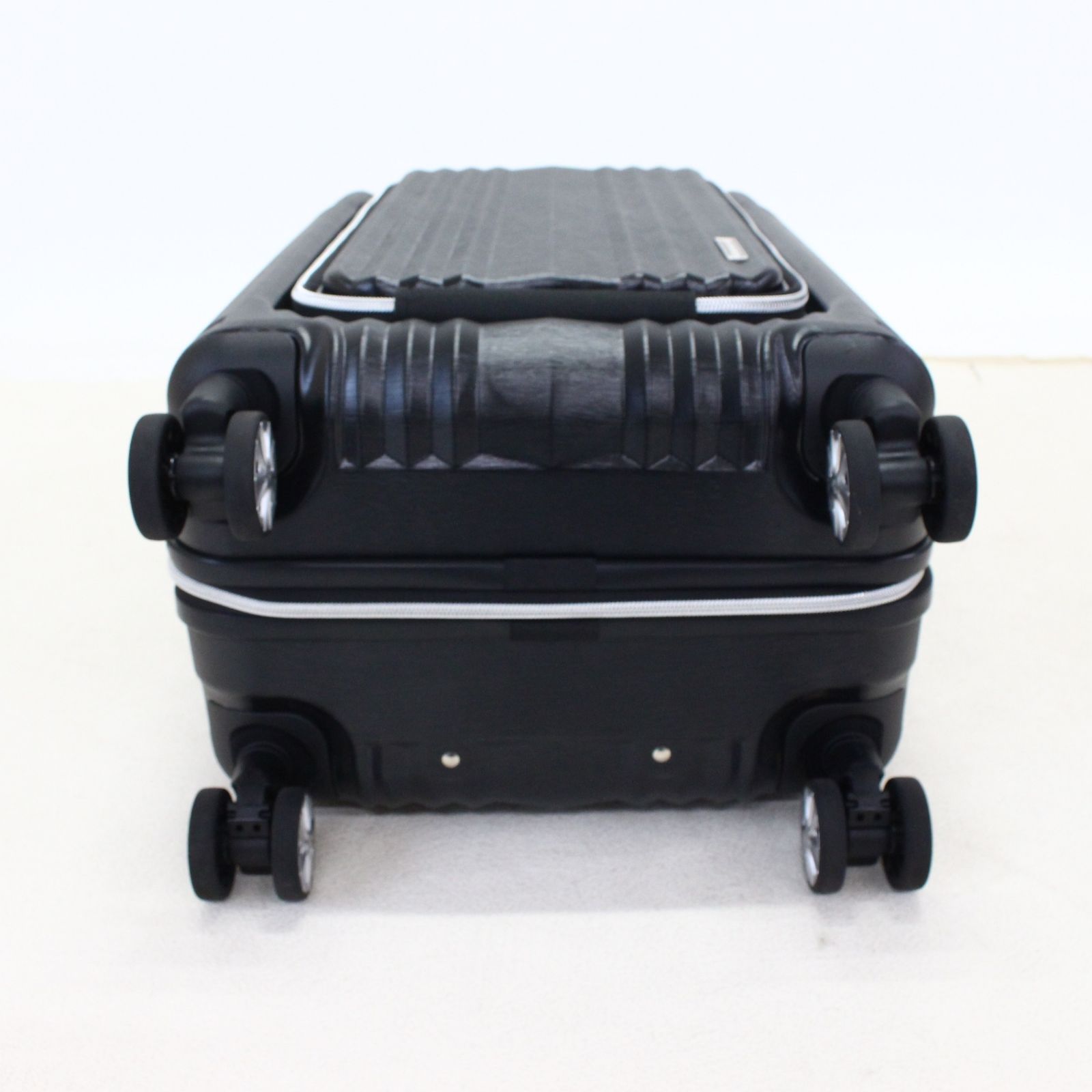 [中古] [1-3泊向けサイズ]LEGEND WALKER 6211 ブレイド・プラス 37L ハードスーツケース 6211-49-bk ブラック  [良い(B)] 1-3泊向けサイズ]LEGEND WALKER 6211 ブレイド・プラス 37L ハード