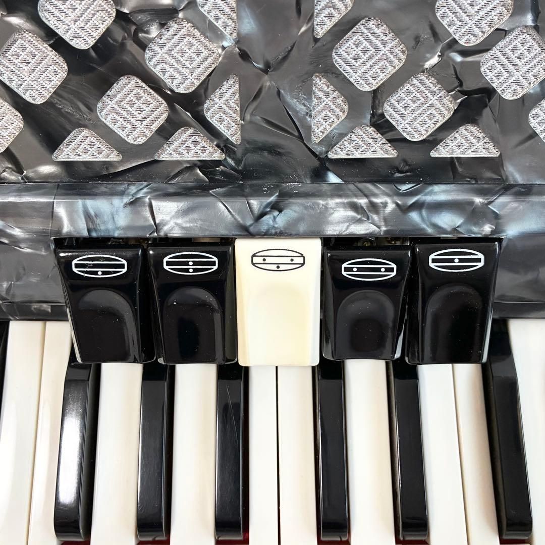 TOMBO アコーディオン Grandaile 独奏用 34鍵盤 5スイッチ 60ベース GT