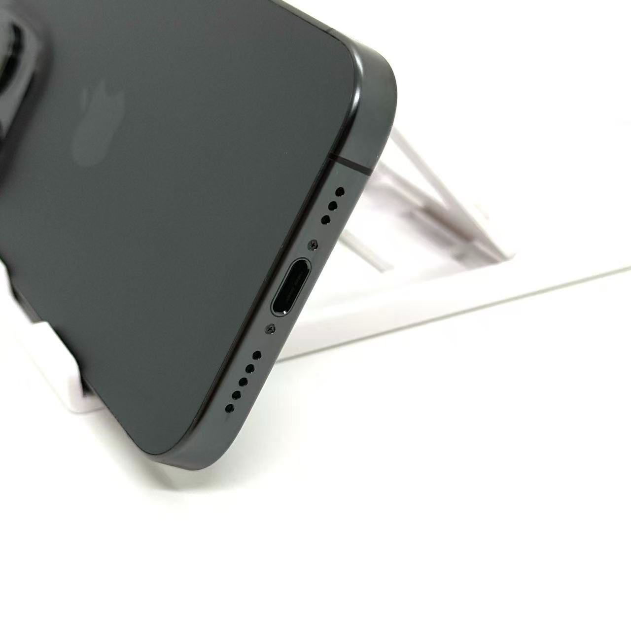 Aランク]SIMフリー iPhone 15 Pro 128GB [ブラックチタニウム] 電池