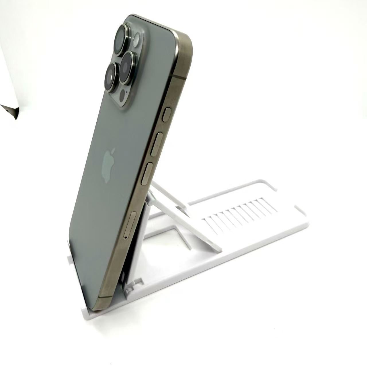 Bランク」SIMフリー iPhone 15 Pro 128GB [ナチュラルチタニウム