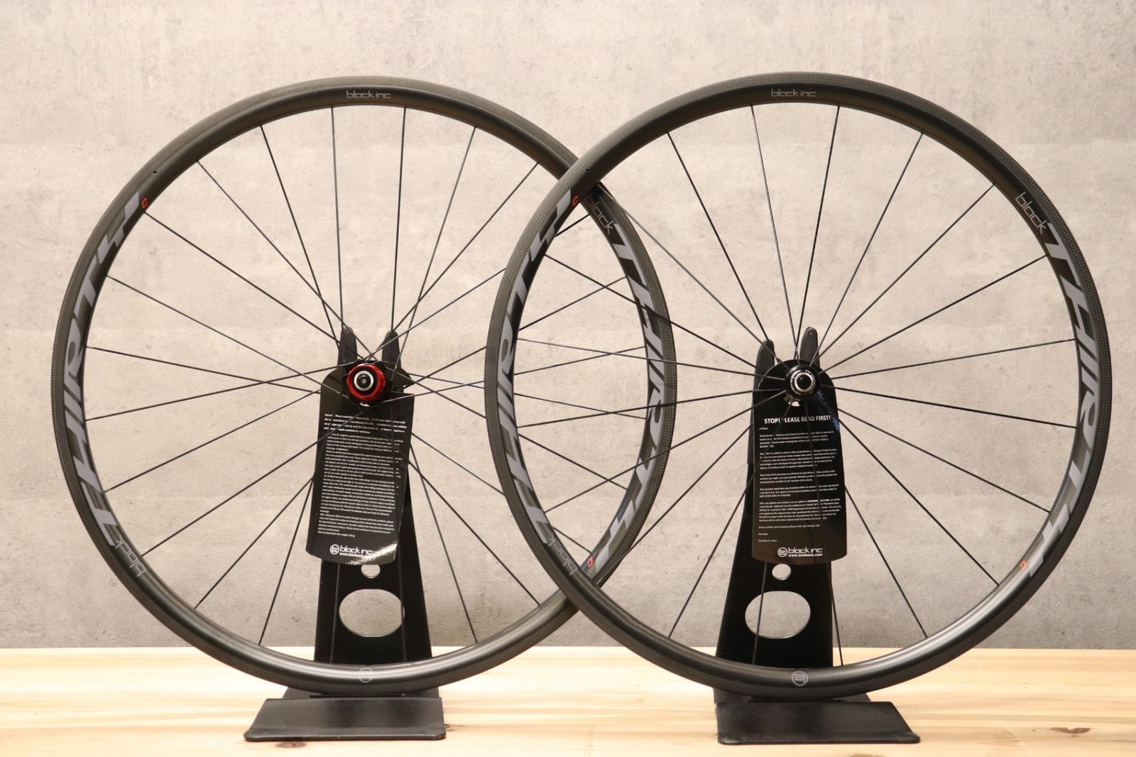 自転車 TNI revo road 142mmスルーアクスル 24h リア