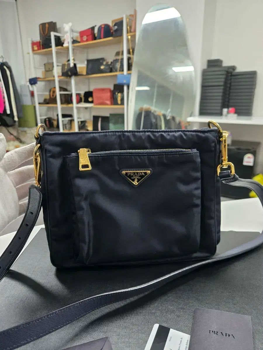正規品 PRADA プラダ サフィアーノ メッセンジャーバッグ