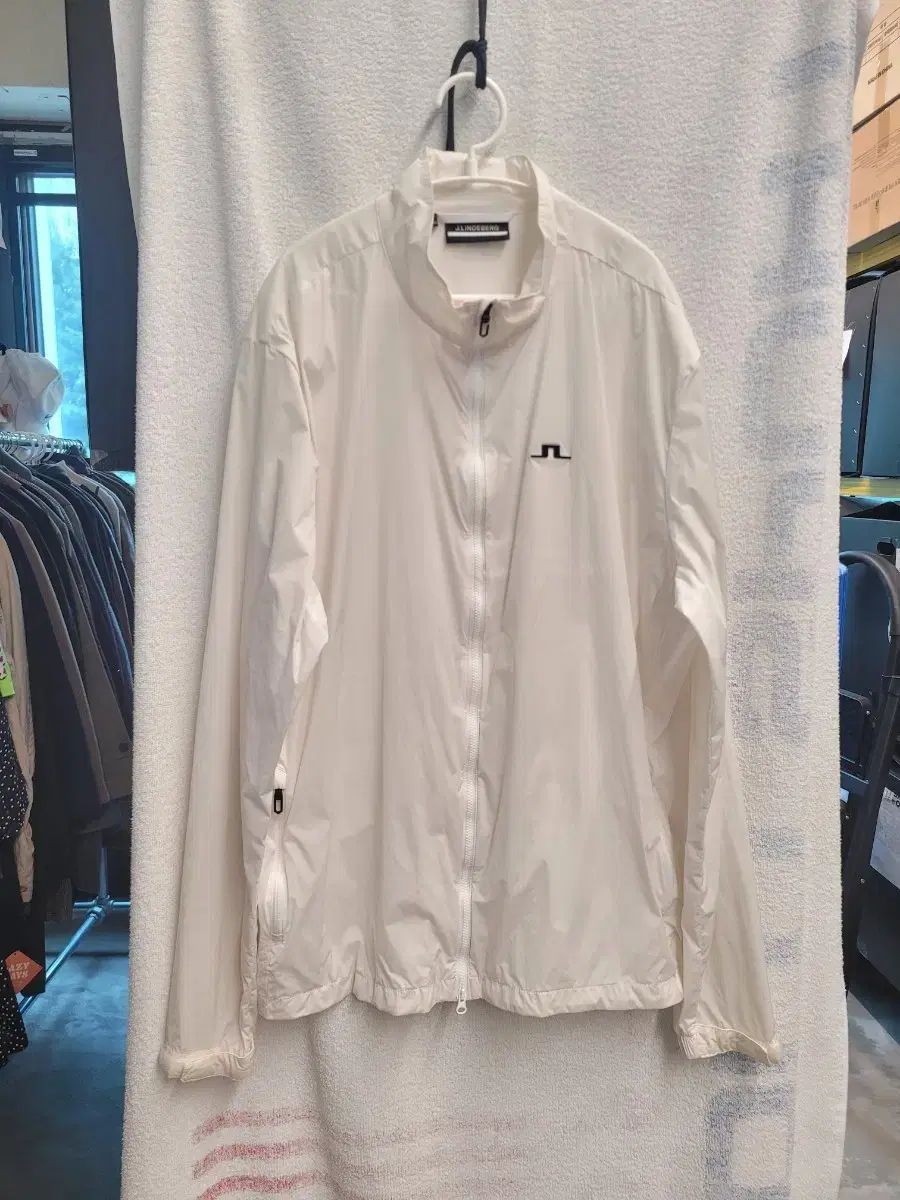J リンンドバーグ ゴルフ 経験 ジップアップ ウィンドブレーカー メンズ 2XL 6,979円