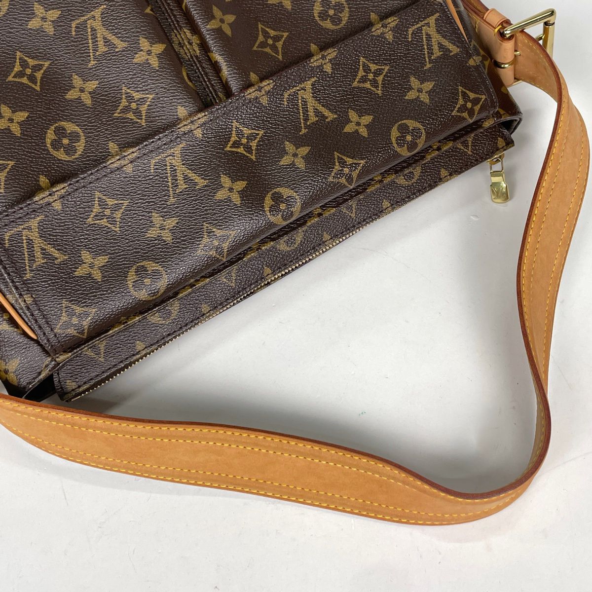 ルイ・ヴィトン Louis Vuitton ヴィバ シテGM ショルダーバッグ ワン