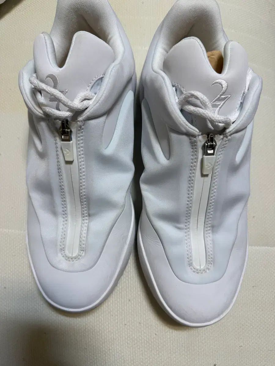 シェイ001 白 285 24,896円