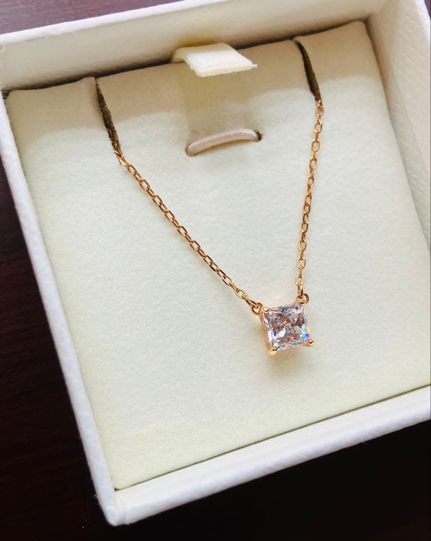 ほぼ新品 スワロフスキー Swarovski 一粒 Attract ネックレス - メルカリ