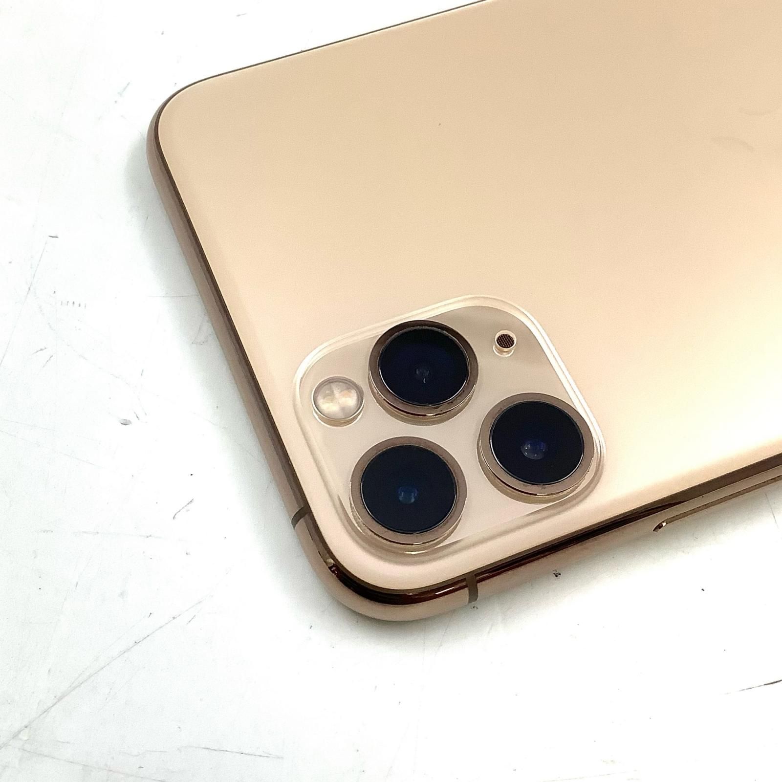 iPhone 11 Pro Max 64GB ゴールド docomo 美品 - メルカリ