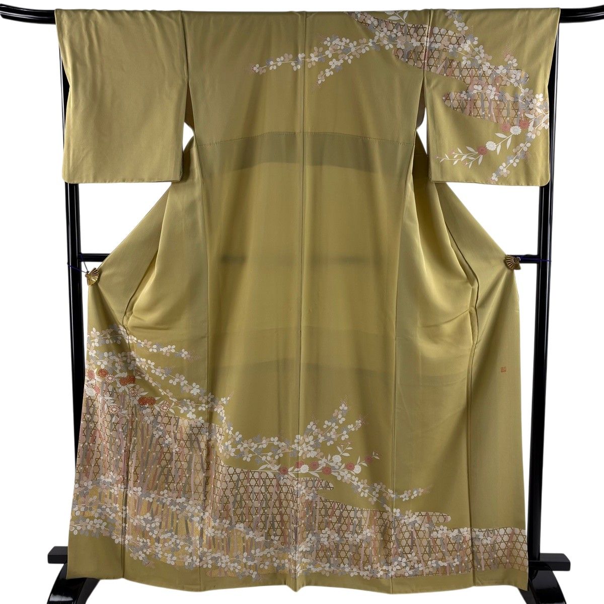 訪問着 身丈165.5cm 裄丈66.5cm M 袷 北出与三郎 落款 秋草 籠目 金糸 金彩 薄黄土色 正絹 逸品 【中古】