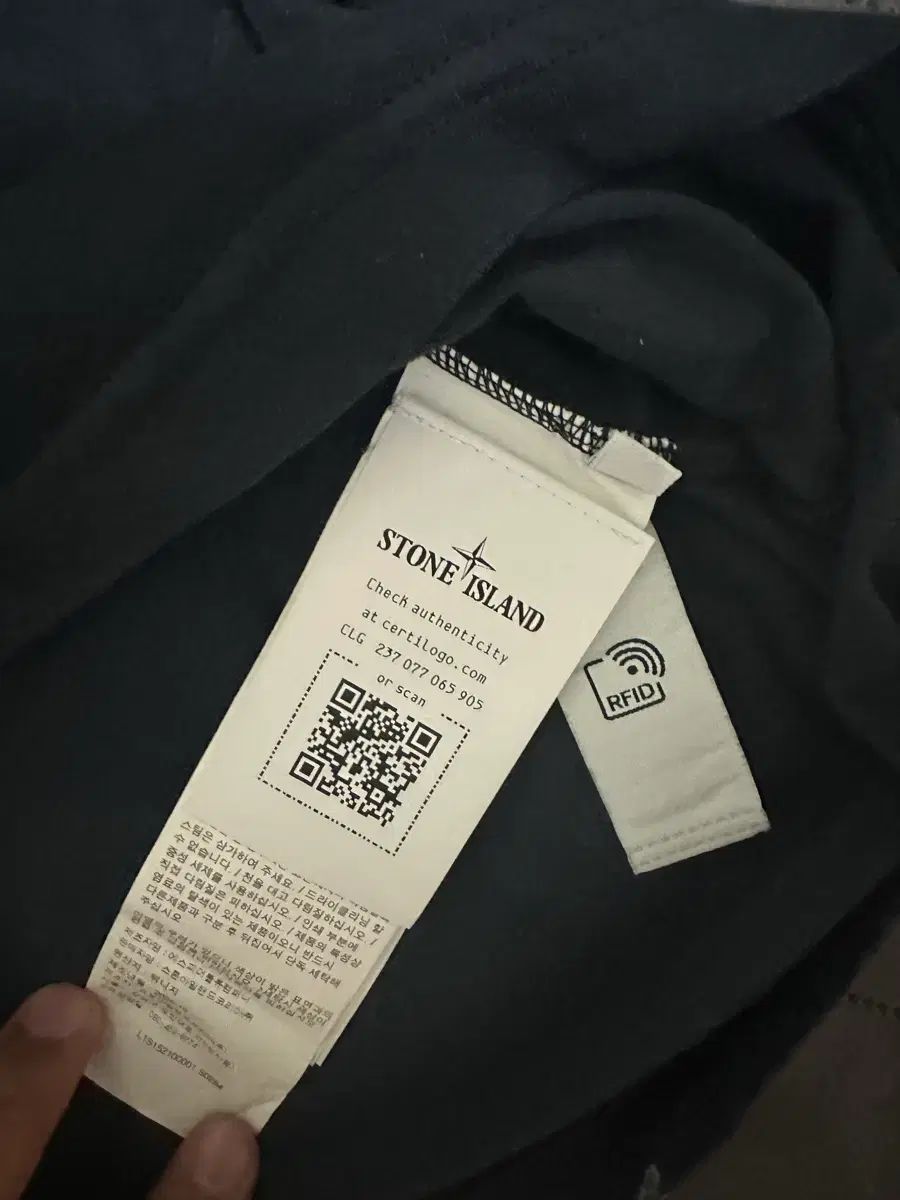STONE ISLAND ストーンアイランド 半袖Tシャツ ネイビー Lサイズ 出品