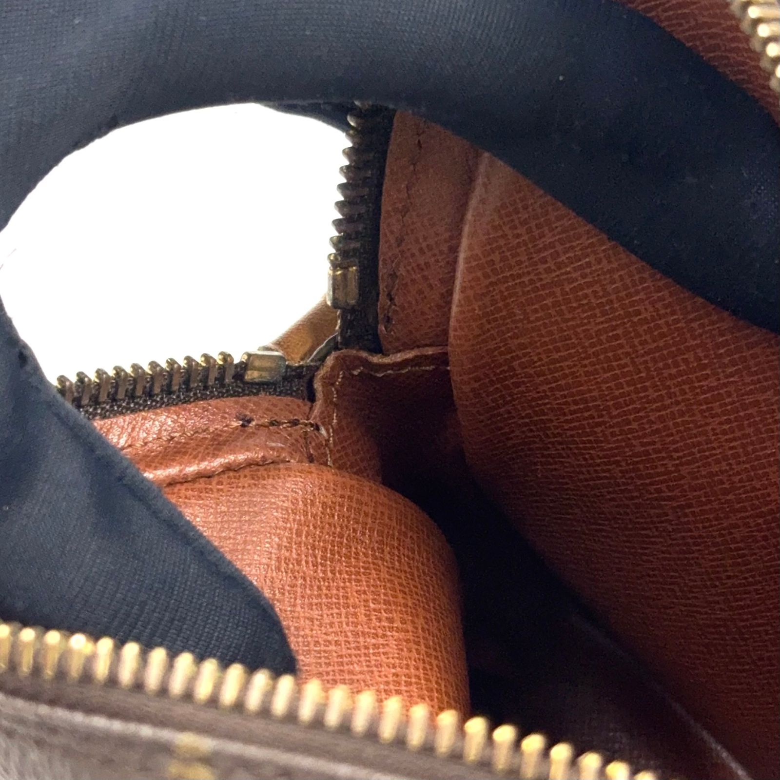 【新着】LOUIS VUITTON ミニダヌーブ モノグラム モノグラム レザー、PVC ブラウン、ライトブラウン ショルダーバッグ ゴールド M45268