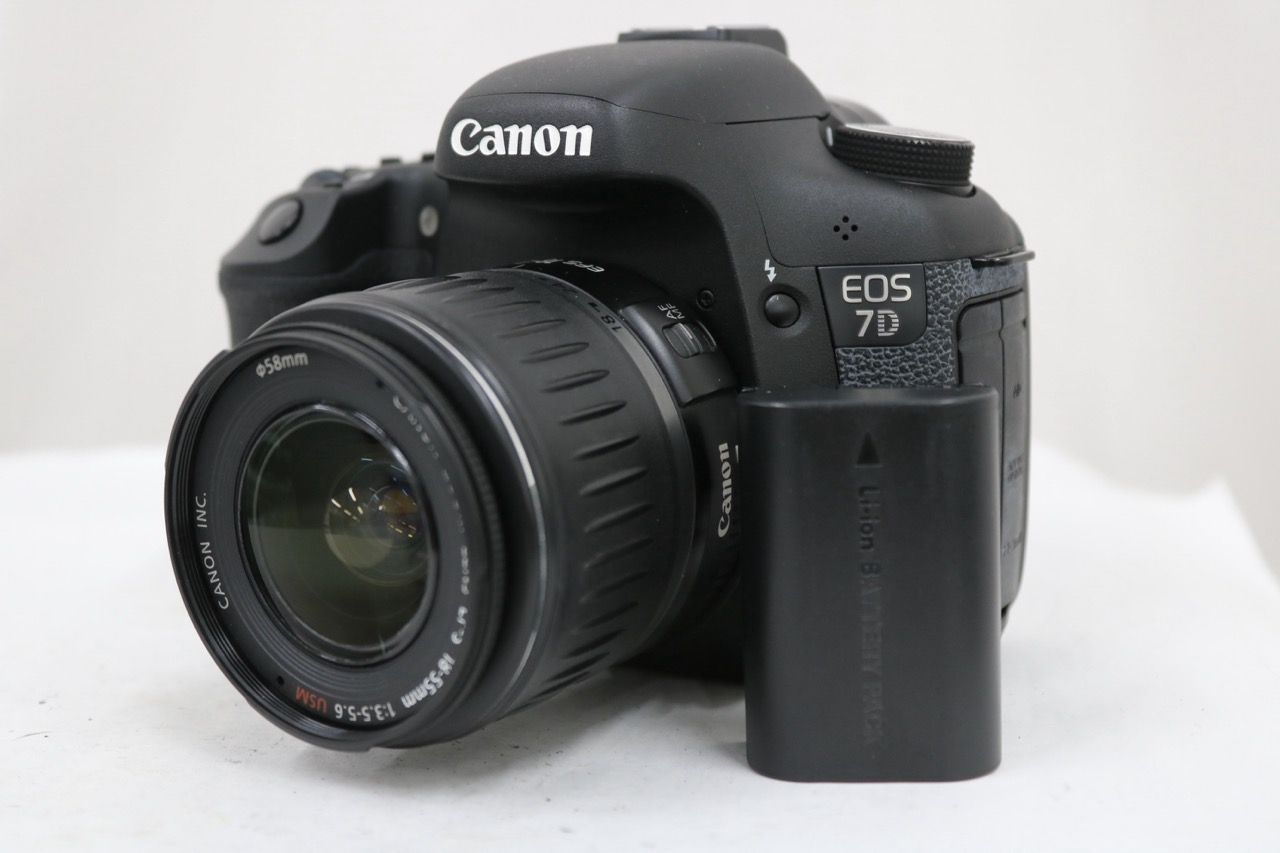 【返品保証】 【シャッター4592回】キャノン Canon EOS 7D EF-S 18-55mm F3.5-5.6 USM デジタル一眼 e15478