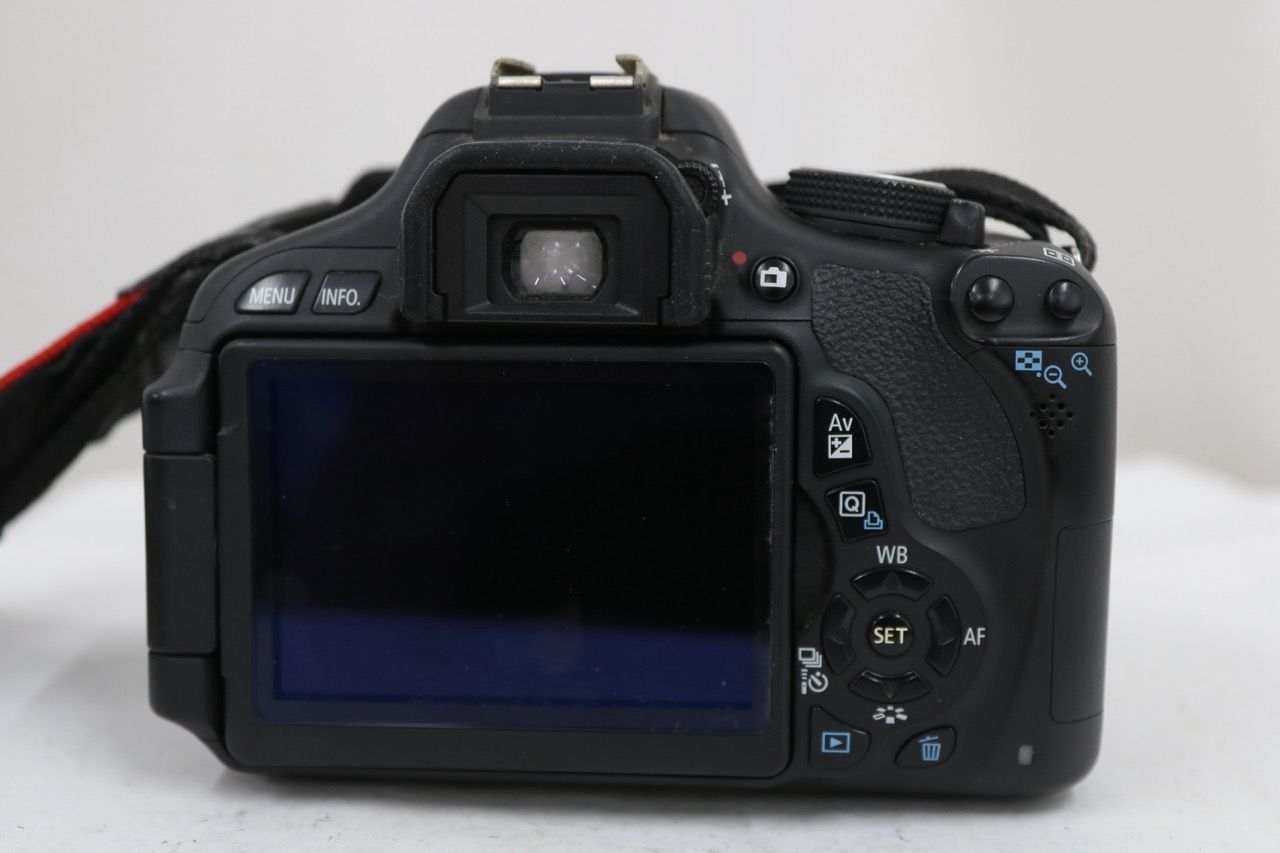 Canon EOS Kiss X5　ジャンク品 シャッターが降りません。 返品保証】 【シャッター回数8212回】キャノン Canon EOS Kiss X5 EF-S