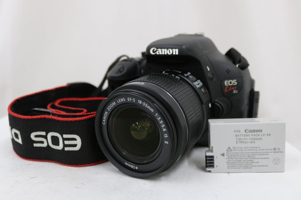 【返品保証】 【シャッター2021回】キャノン Canon EOS Kiss X5 EF-S 18-55mm F3.5-5.6 IS II デジタル一眼 e15474