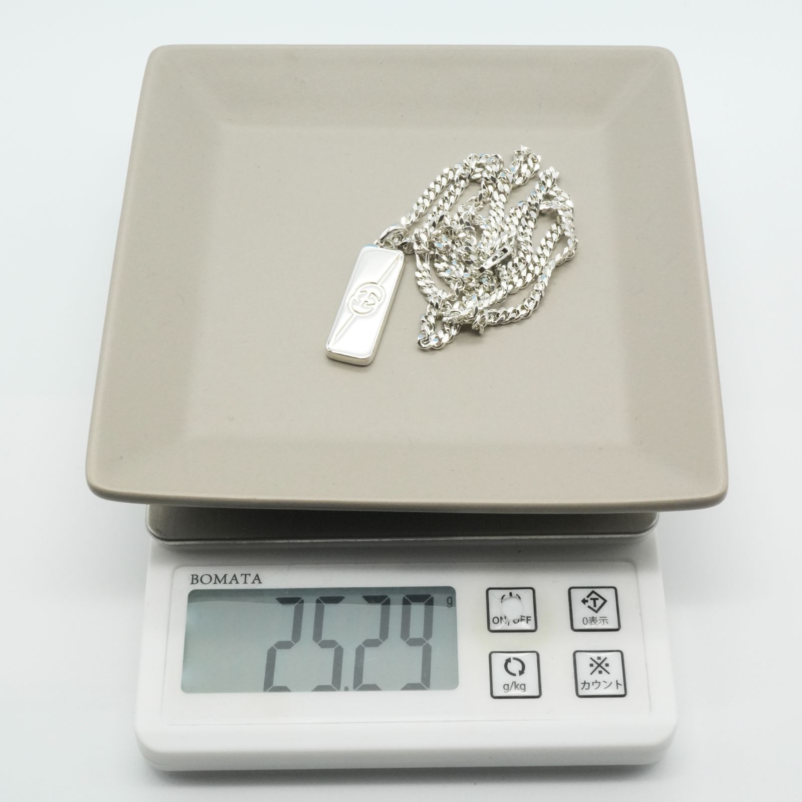 グッチ インターロッキング G ダイアゴナル プレート ネックレス25-2551