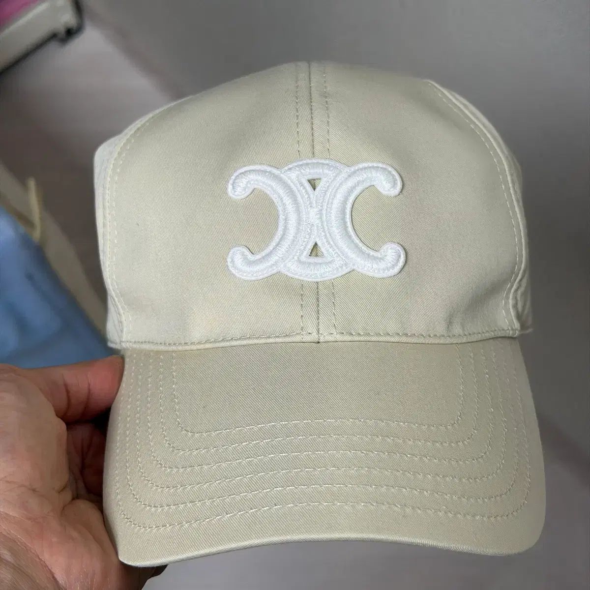 Celine セリーヌ トリオンフ ベースボールキャップ ベージュ Lサイズ 出品