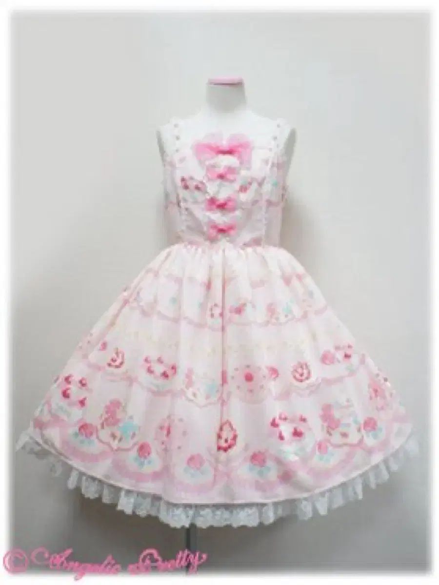 Angelic pretty whip show case