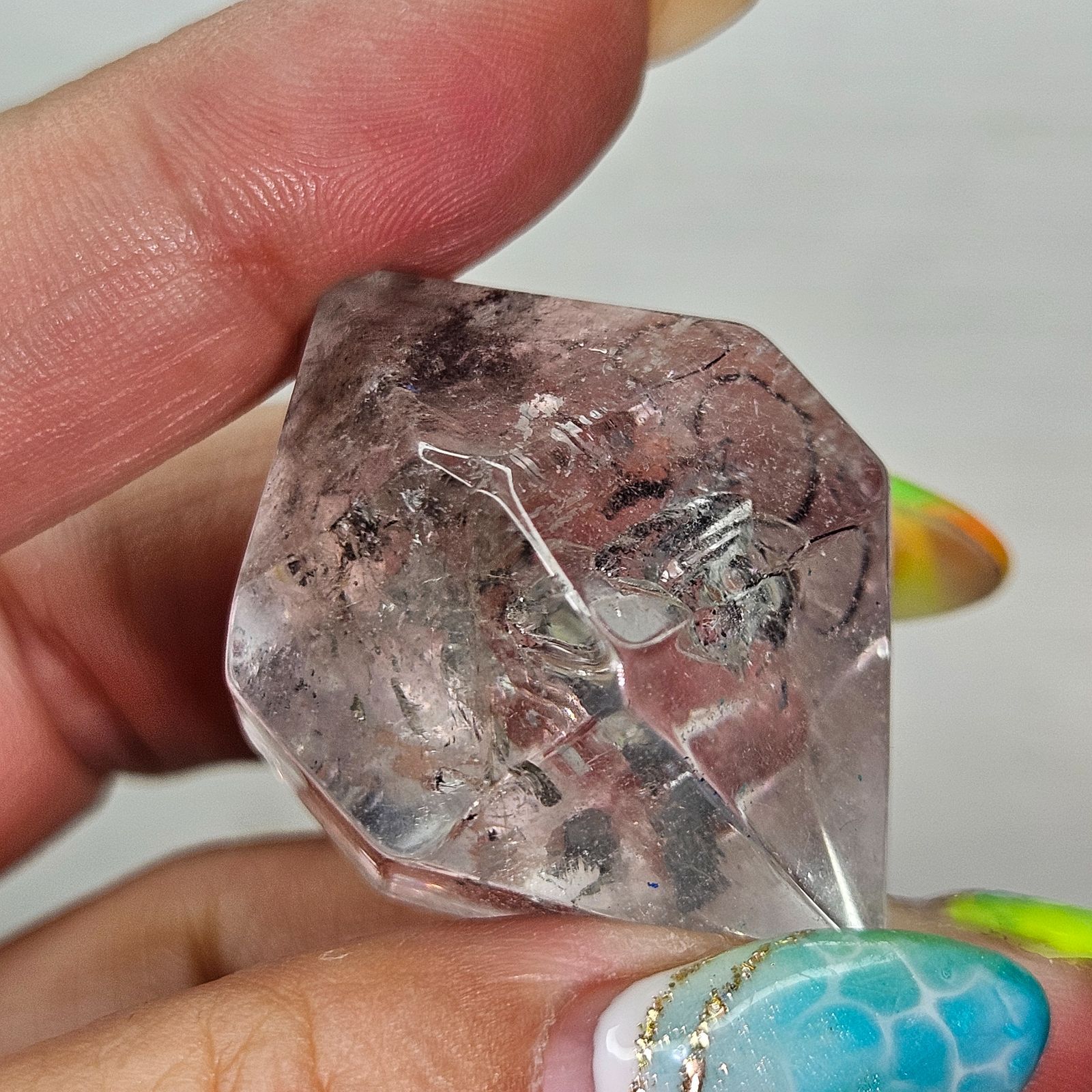 虹入＊水入り水晶　ハーキマーダイヤモンド　パキスタン産　 気泡　天然石古代水入り 虹入り水入り水晶 ハーキマーダイヤモンド 原石研磨 - メルカリ