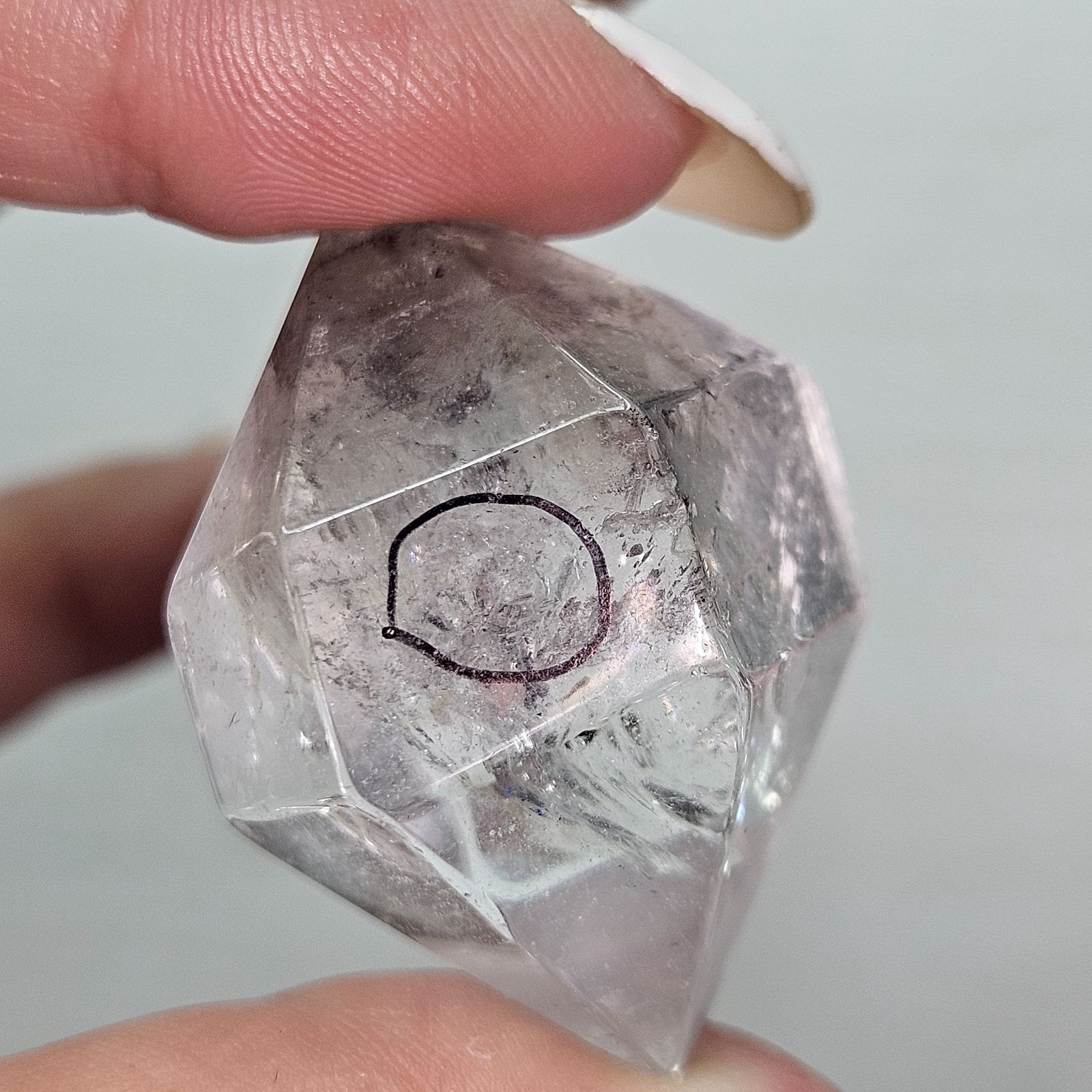 虹入＊水入り水晶　ハーキマーダイヤモンド　パキスタン産　 気泡　天然石古代水入り 虹入り水入り水晶 ハーキマーダイヤモンド 原石研磨 - メルカリ