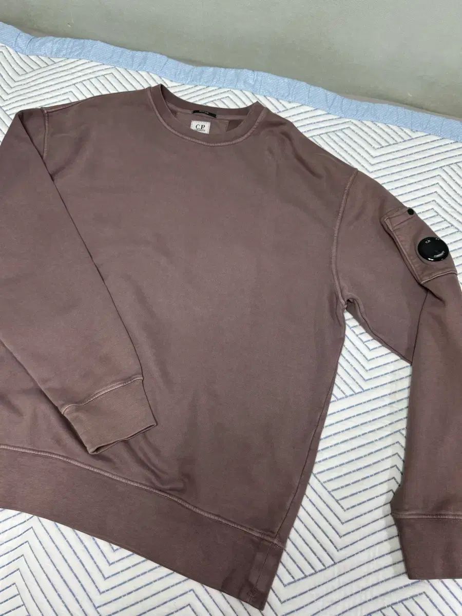 C.P. COMPANY シーピーカンパニー レンズ スウェット (L)