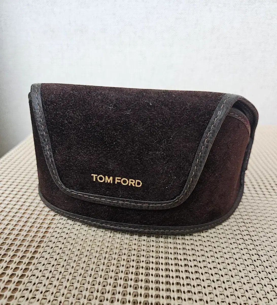 トムフォード サングラス ケース