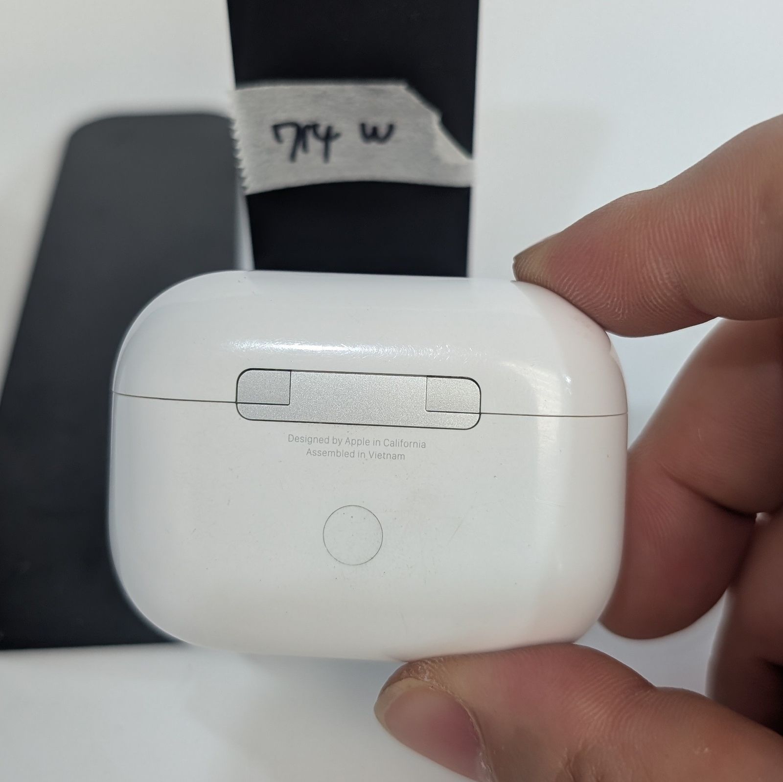 Apple AirPods Pro 第2世代 充電ケース A2968 中古 ケースのみ 動作