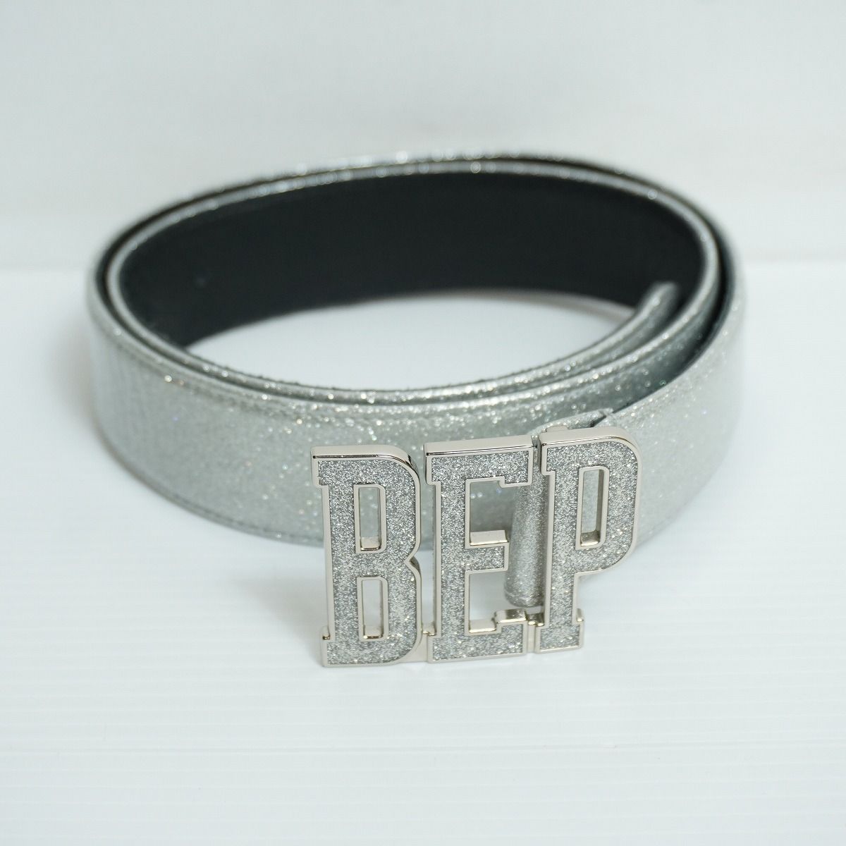 美品 BLACK EYE PATCH ブラックアイパッチ GLITTERED LETTERS BELT