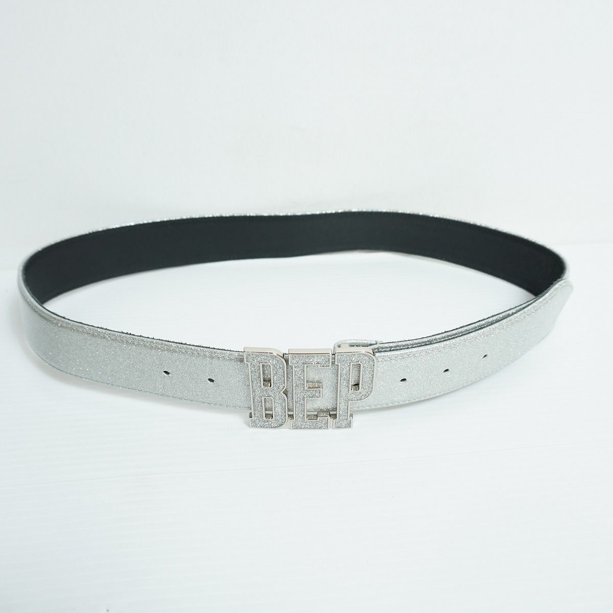 美品 BLACK EYE PATCH ブラックアイパッチ GLITTERED LETTERS BELT