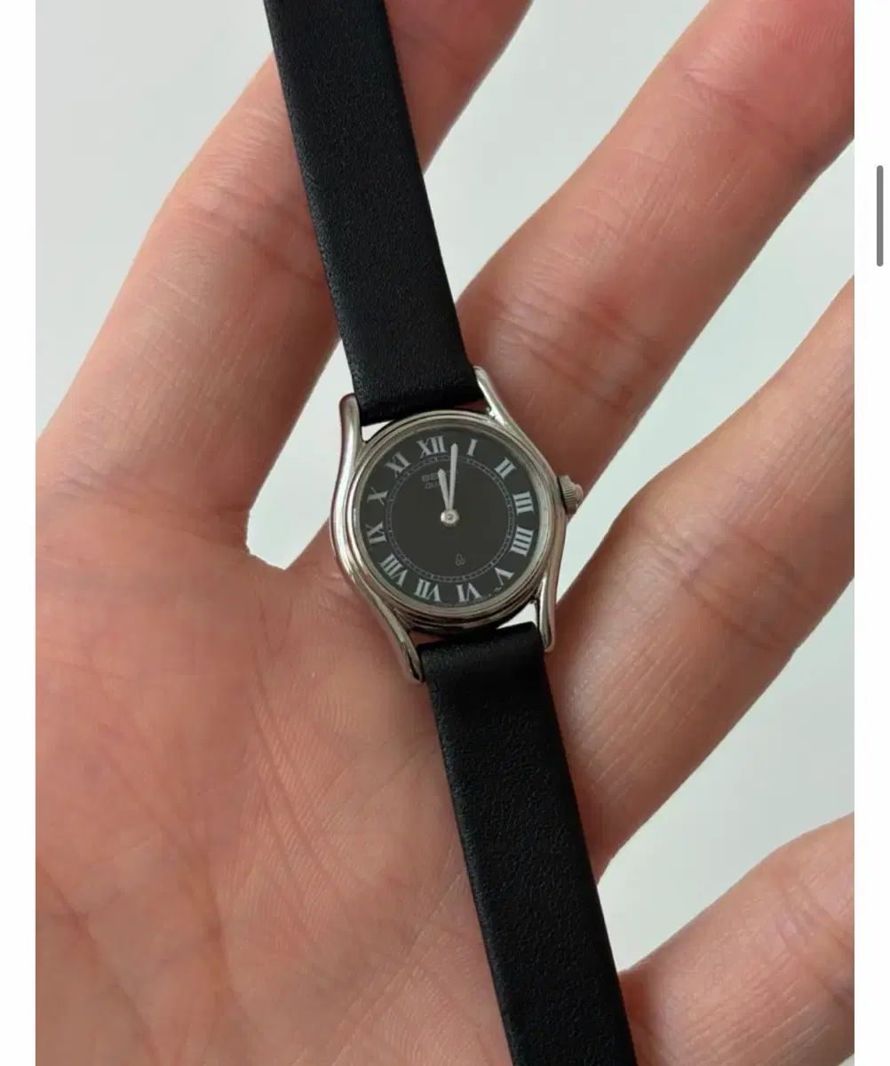 セイコー レディース クオーツ 1980s ローマン ブラックダイヤル シルバー ミニ レディース クオーツ 19,820円