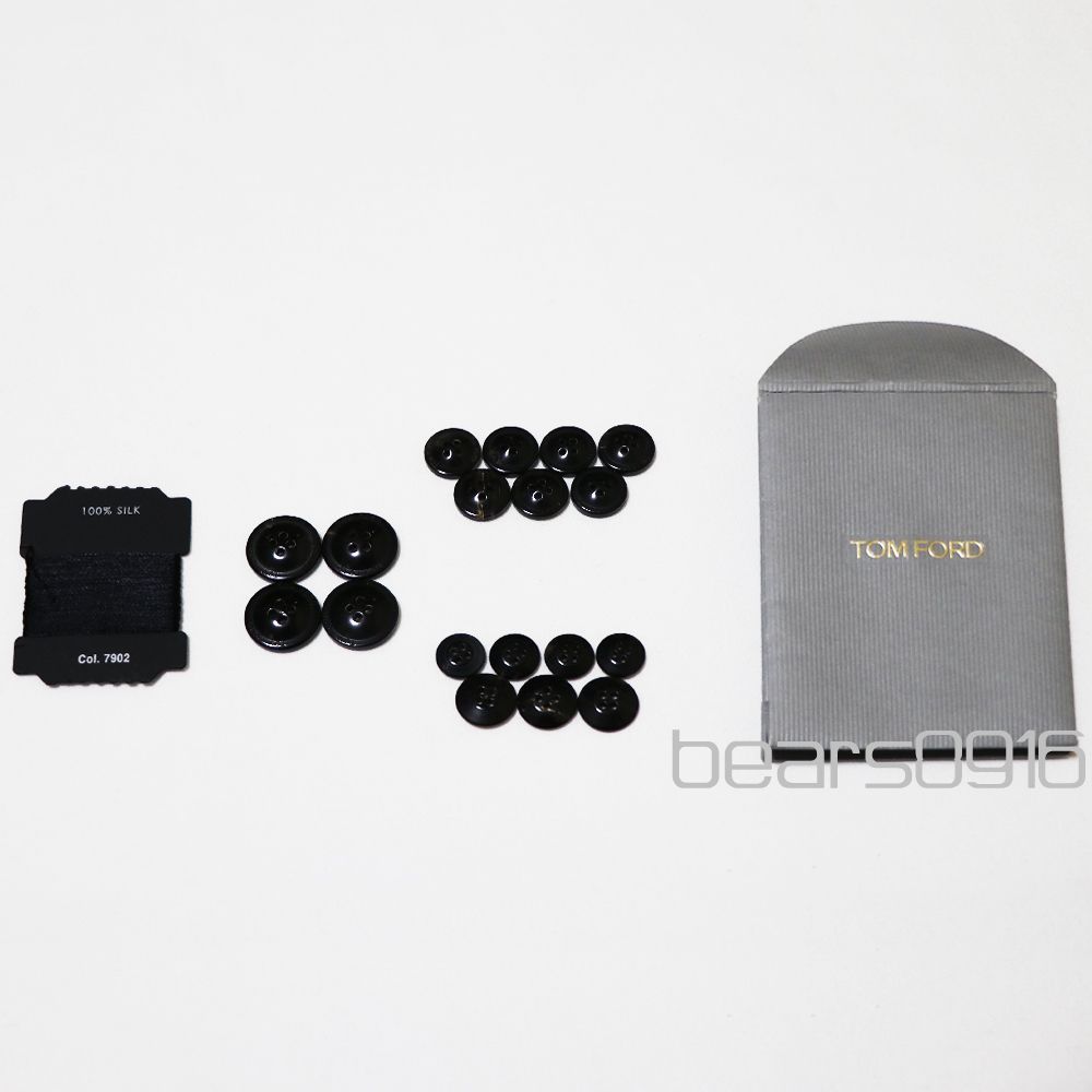 【トムフォード】新品 純正ボタン 糸 ケース セット 黒 11個 TOM FORD 本水牛 スーツ ジャケット 補修 パーツ 交換用 高級