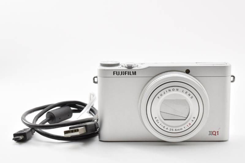 実用品 FUJIFILM 富士フィルム XQ1 シルバー コンパクトデジタルカメラ #4290