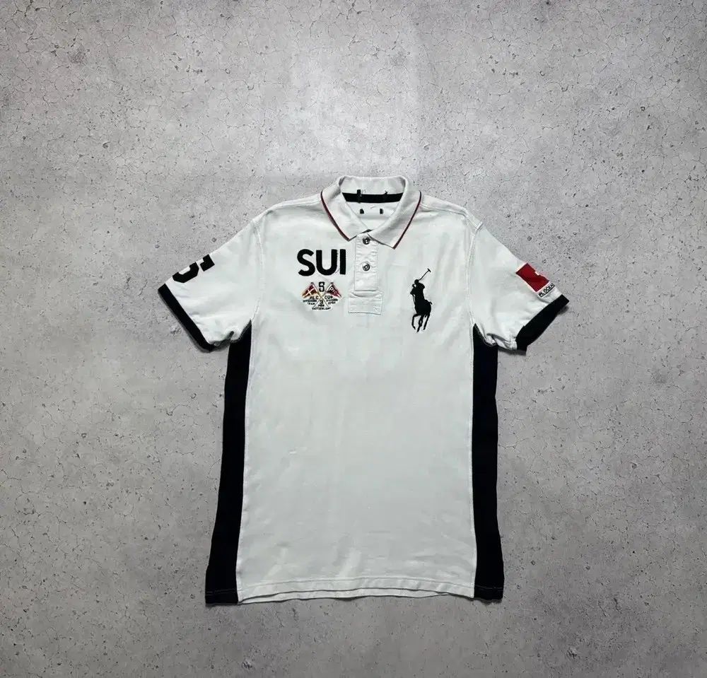 ポロ ビックポニー スイス (白、黒) レーシン カラーTシャツ